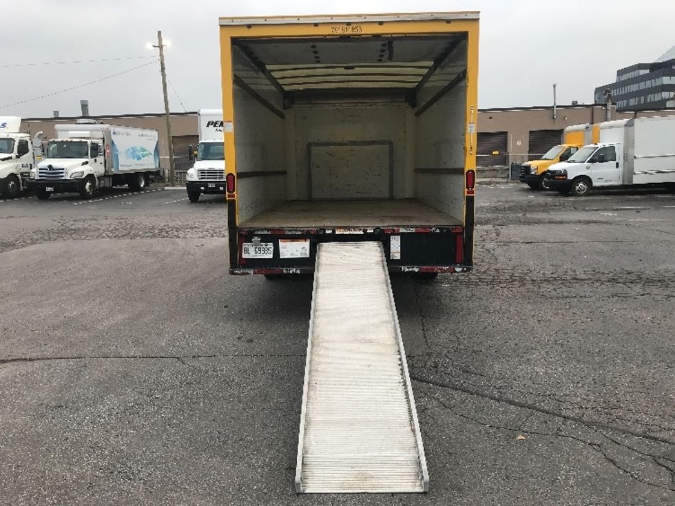 Light Duty Box Truck-Light and Medium Duty Trucks-Ford-2019-E350-Etobicoke-ON-171,000\n\t\tkm-$ 29,500 - Image 10