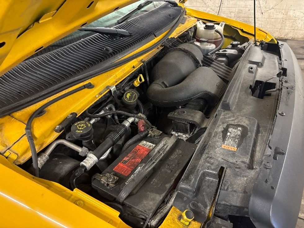 Light Duty Box Truck-Light and Medium Duty Trucks-Ford-2019-E350-Etobicoke-ON-171,000\n\t\tkm-$ 29,500 - Image 21