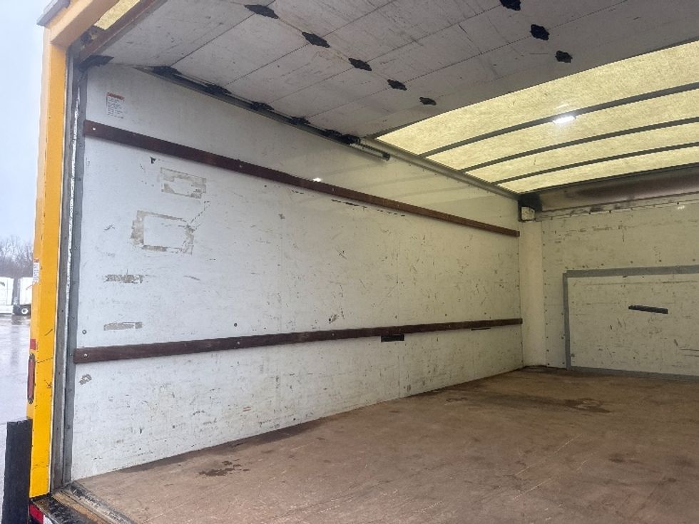Light Duty Box Truck-Light and Medium Duty Trucks-Ford-2019-E350-Gahanna-OH-91,194\n\t\tmiles-$ 23,750 - Image 11