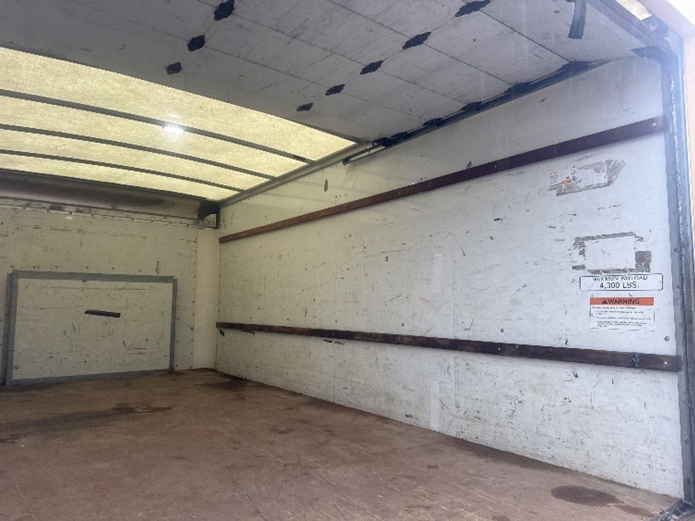 Light Duty Box Truck-Light and Medium Duty Trucks-Ford-2019-E350-Gahanna-OH-91,194\n\t\tmiles-$ 23,750 - Image 12
