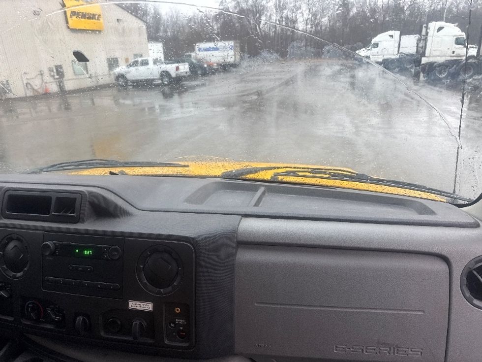 Light Duty Box Truck-Light and Medium Duty Trucks-Ford-2019-E350-Gahanna-OH-91,194\n\t\tmiles-$ 23,750 - Image 21