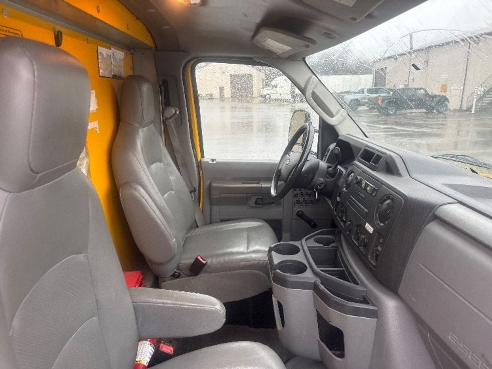 Light Duty Box Truck-Light and Medium Duty Trucks-Ford-2019-E350-Gahanna-OH-91,194\n\t\tmiles-$ 23,750 - Image 22