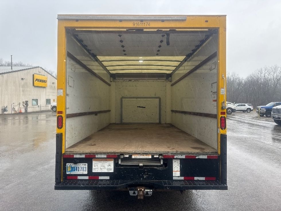 Light Duty Box Truck-Light and Medium Duty Trucks-Ford-2019-E350-Gahanna-OH-91,194\n\t\tmiles-$ 23,750 - Image 8