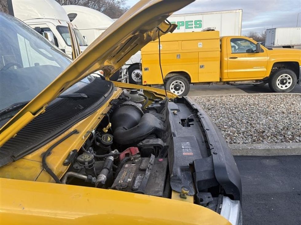 Light Duty Box Truck-Light and Medium Duty Trucks-Ford-2019-E350-Indianapolis-IN-139,843\n\t\tmiles-$ 19,000 - Image 21