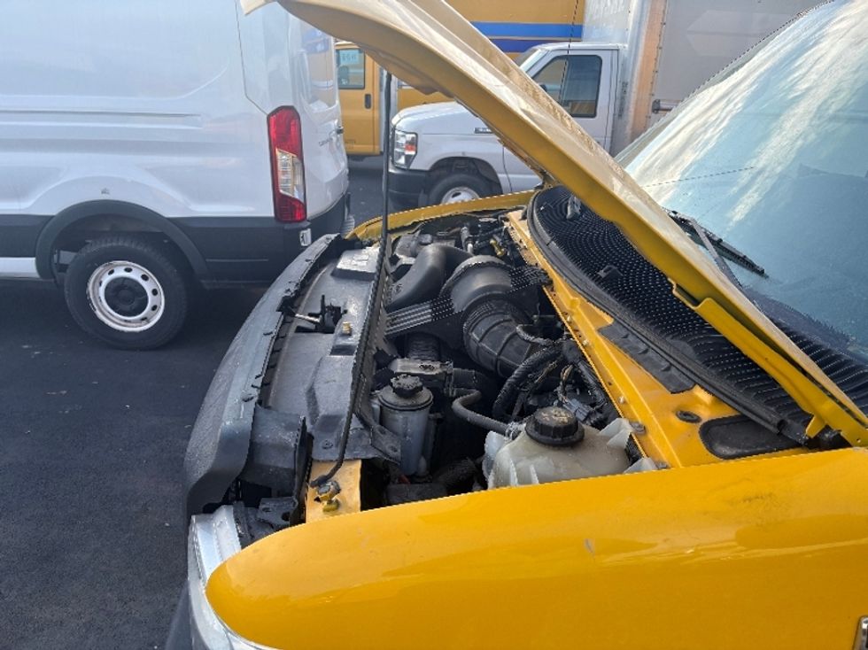 Light Duty Box Truck-Light and Medium Duty Trucks-Ford-2019-E350-Indianapolis-IN-139,843\n\t\tmiles-$ 19,000 - Image 22