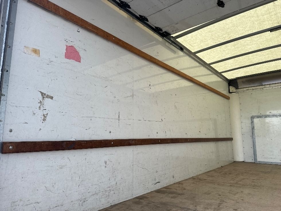 Light Duty Box Truck-Light and Medium Duty Trucks-Ford-2019-E350-Indianapolis-IN-139,843\n\t\tmiles-$ 19,000 - Image 9