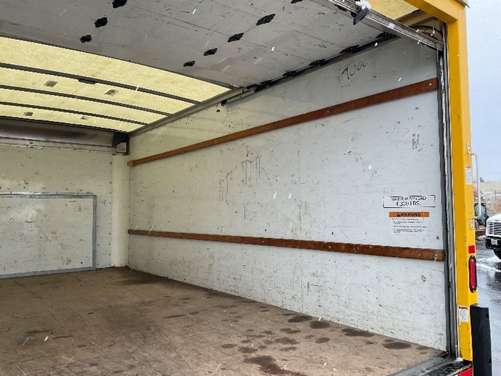 Light Duty Box Truck-Light and Medium Duty Trucks-Ford-2019-E350-Milwaukee-WI-89,210\n\t\tmiles-$ 25,000 - Image 12