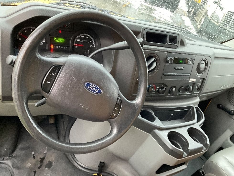Light Duty Box Truck-Light and Medium Duty Trucks-Ford-2019-E350-Milwaukee-WI-89,210\n\t\tmiles-$ 25,000 - Image 18