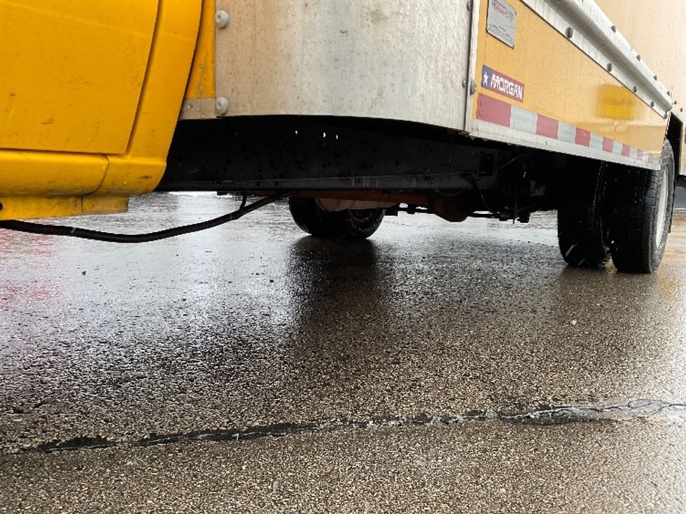 Light Duty Box Truck-Light and Medium Duty Trucks-Ford-2019-E350-Milwaukee-WI-89,210\n\t\tmiles-$ 25,000 - Image 5