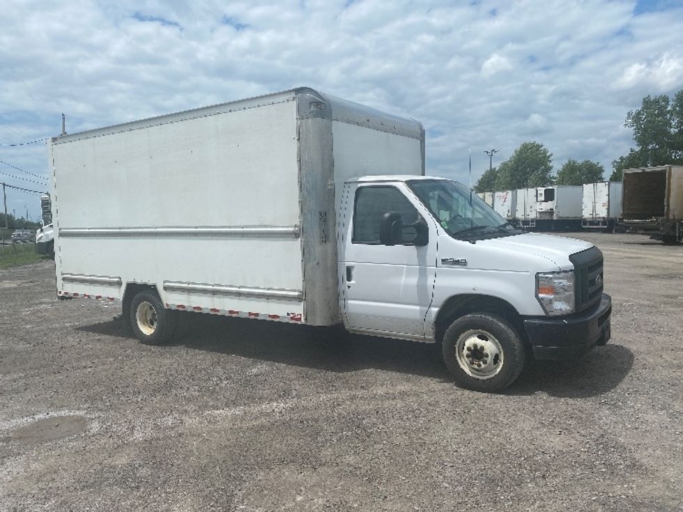 Light Duty Box Truck-Light and Medium Duty Trucks-Ford-2019-E350-Minoa-NY-76,117\n\t\tmiles-$ 26,000 - Image 1