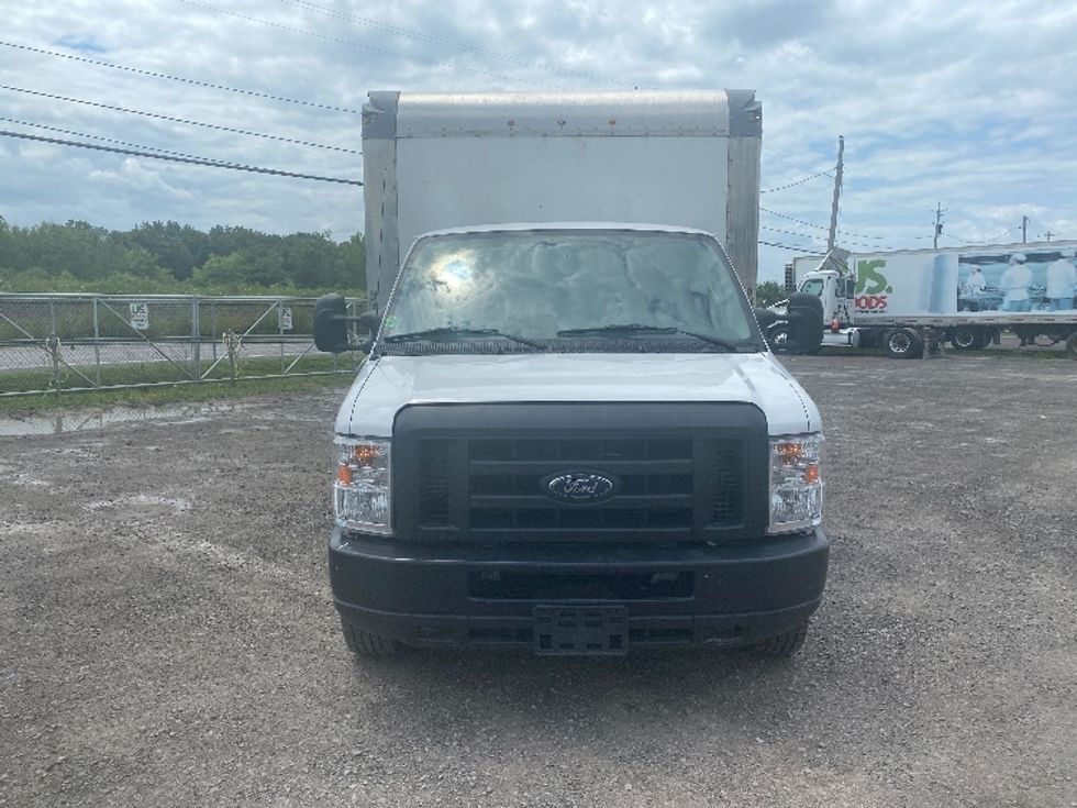 Light Duty Box Truck-Light and Medium Duty Trucks-Ford-2019-E350-Minoa-NY-76,117\n\t\tmiles-$ 26,000 - Image 2