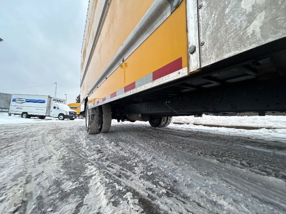 Light Duty Box Truck-Light and Medium Duty Trucks-Ford-2019-E350-Mississauga-ON-187,088\n\t\tkm-$ 28,000 - Image 14