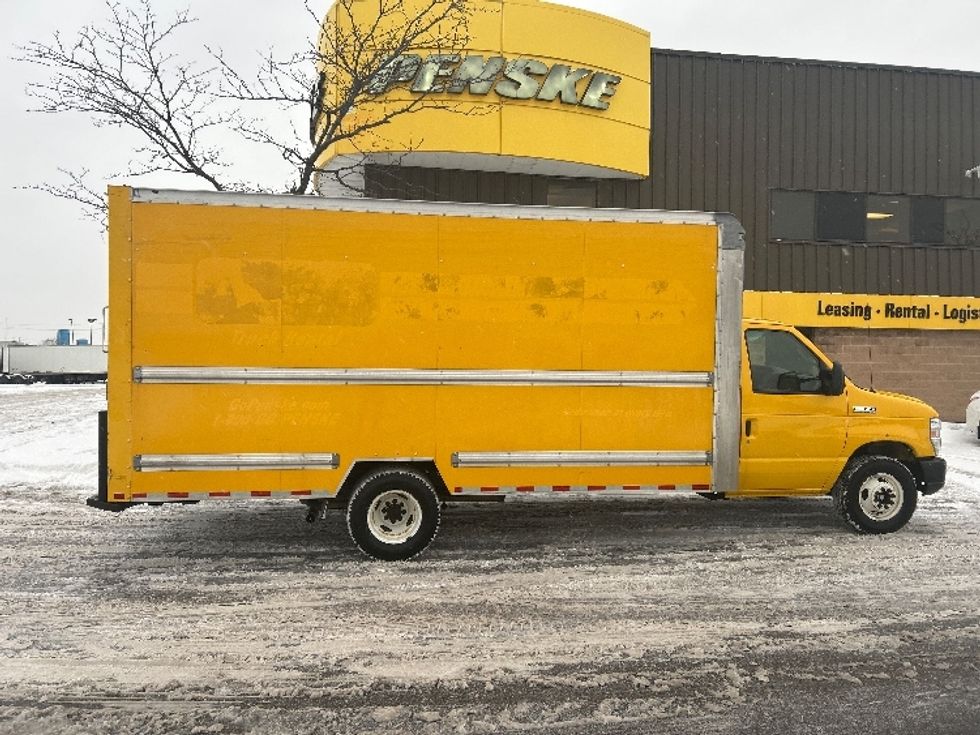 Light Duty Box Truck-Light and Medium Duty Trucks-Ford-2019-E350-Mississauga-ON-187,088\n\t\tkm-$ 28,000 - Image 15