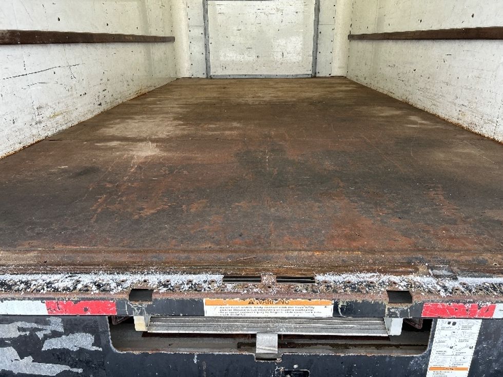 Light Duty Box Truck-Light and Medium Duty Trucks-Ford-2019-E350-Ottawa-ON-180,266\n\t\tkm-$ 29,250 - Image 10