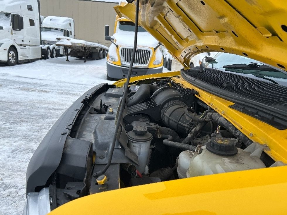 Light Duty Box Truck-Light and Medium Duty Trucks-Ford-2019-E350-Ottawa-ON-180,266\n\t\tkm-$ 29,250 - Image 24