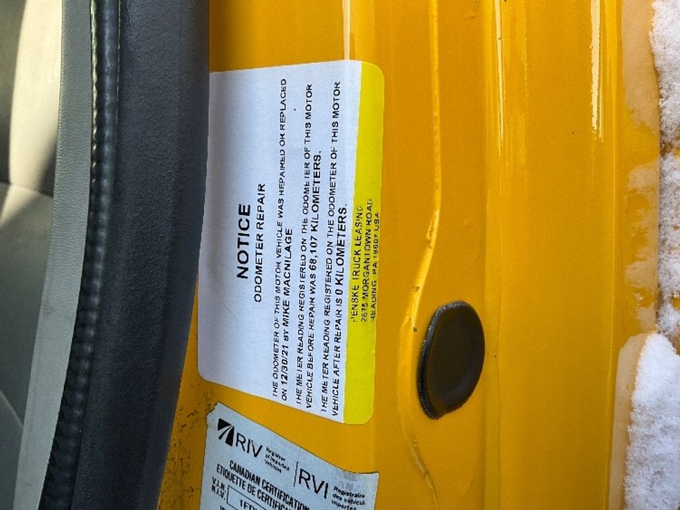 Light Duty Box Truck-Light and Medium Duty Trucks-Ford-2019-E350-Ottawa-ON-180,266\n\t\tkm-$ 29,250 - Image 25