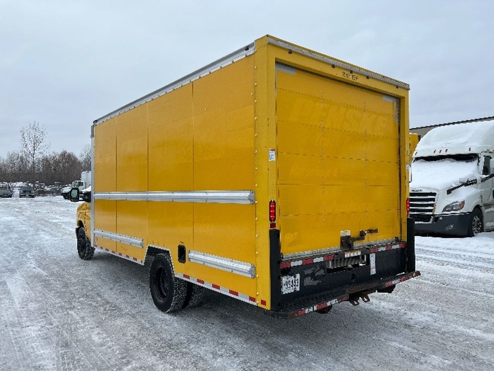 Light Duty Box Truck-Light and Medium Duty Trucks-Ford-2019-E350-Ottawa-ON-180,266\n\t\tkm-$ 29,250 - Image 6