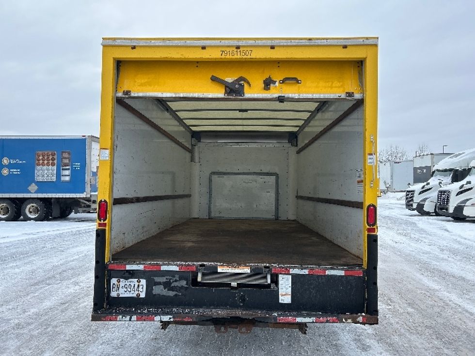 Light Duty Box Truck-Light and Medium Duty Trucks-Ford-2019-E350-Ottawa-ON-180,266\n\t\tkm-$ 29,250 - Image 8