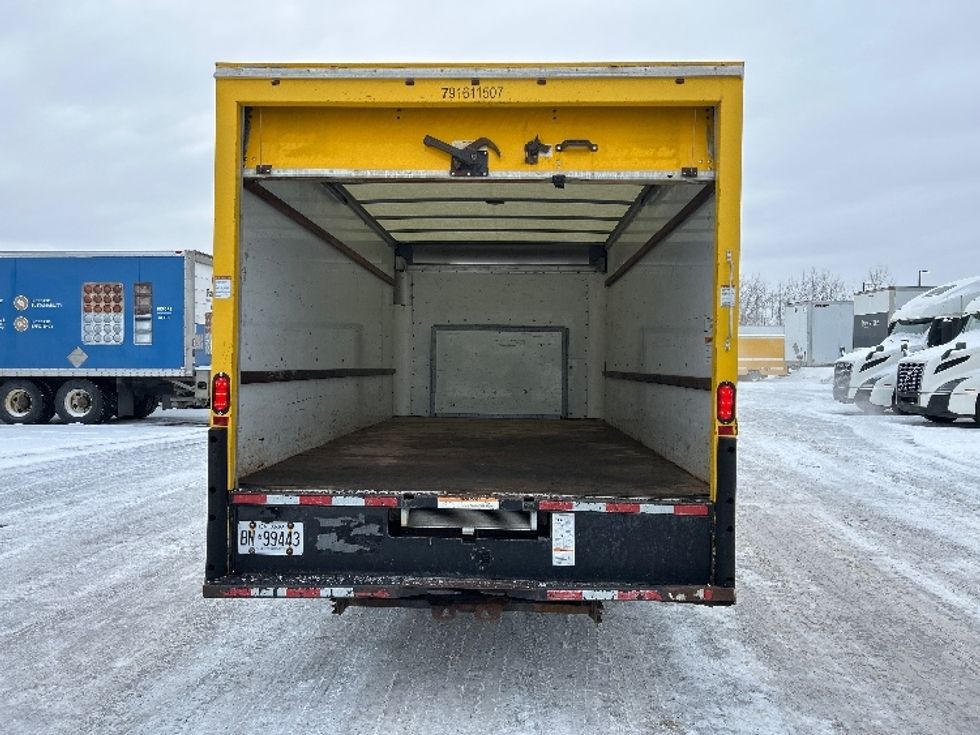 Light Duty Box Truck-Light and Medium Duty Trucks-Ford-2019-E350-Ottawa-ON-180,266\n\t\tkm-$ 29,250 - Image 9