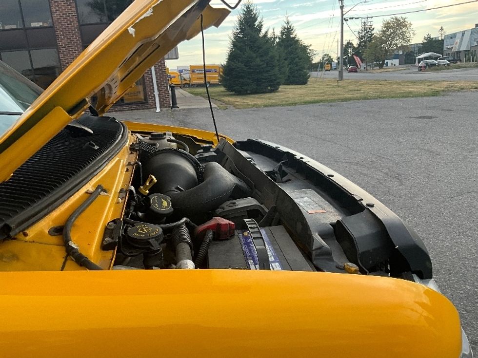 Light Duty Box Truck-Light and Medium Duty Trucks-Ford-2019-E350-Ottawa-ON-190,000\n\t\tkm-$ 25,000 - Image 22