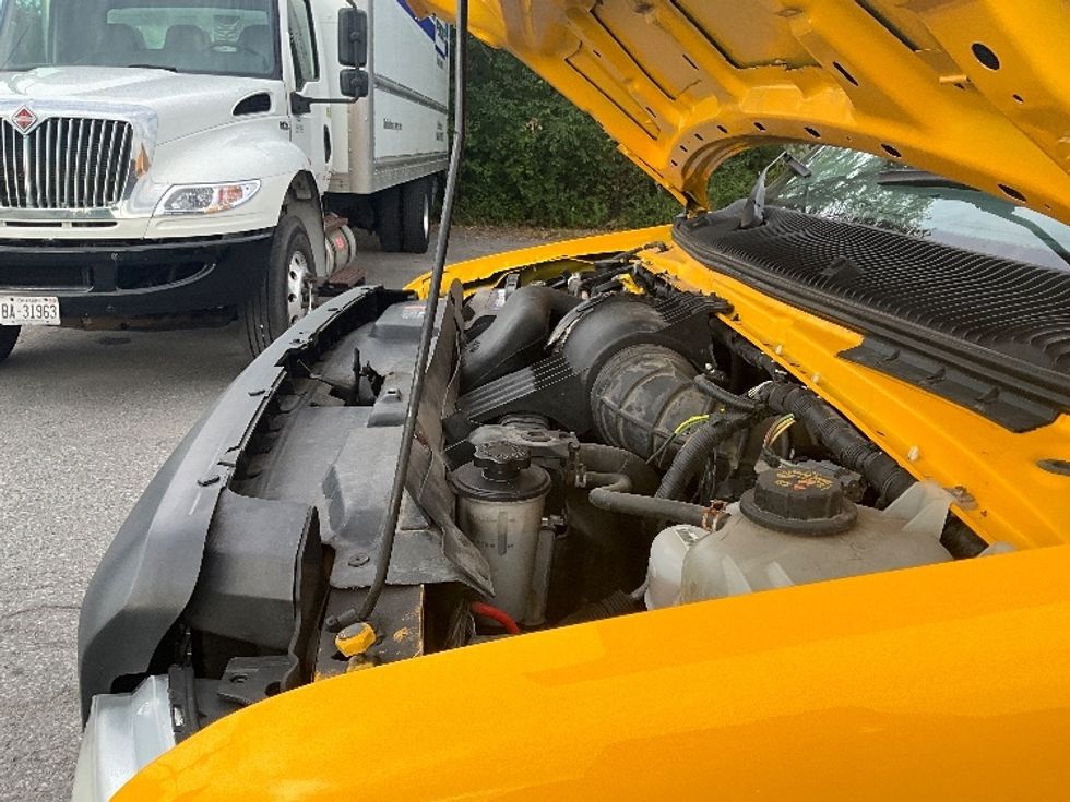 Light Duty Box Truck-Light and Medium Duty Trucks-Ford-2019-E350-Ottawa-ON-190,000\n\t\tkm-$ 25,000 - Image 23