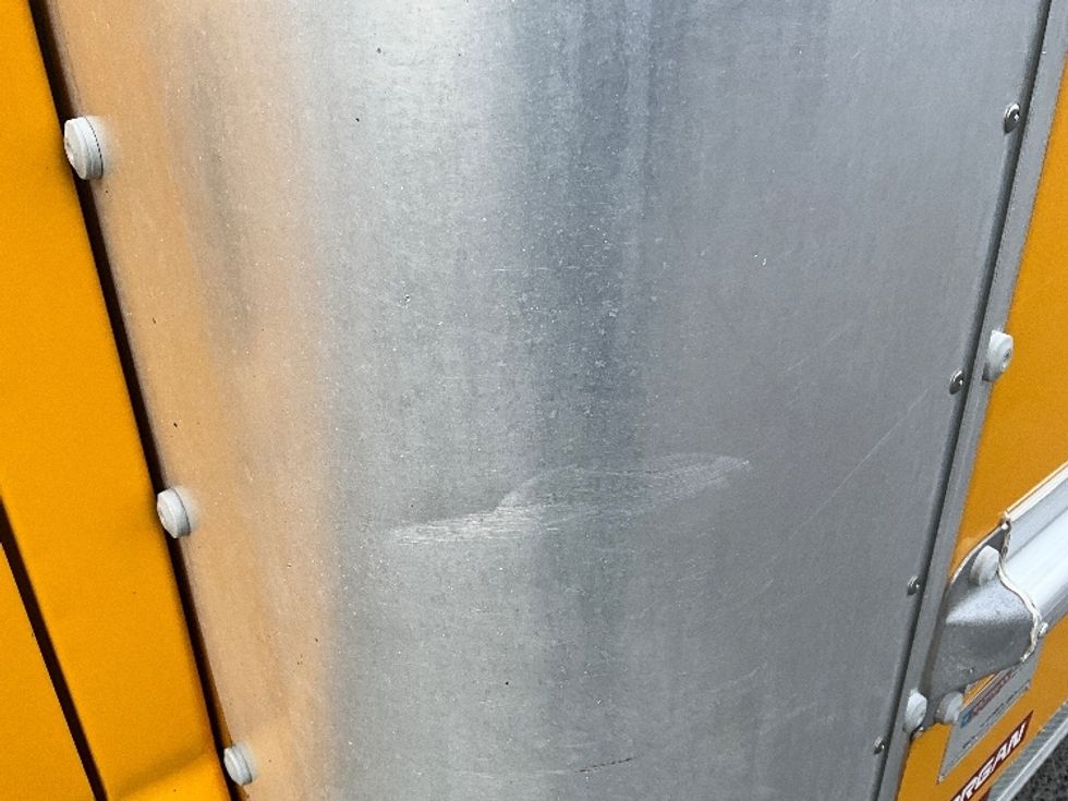 Light Duty Box Truck-Light and Medium Duty Trucks-Ford-2019-E350-Ottawa-ON-190,000\n\t\tkm-$ 25,000 - Image 24