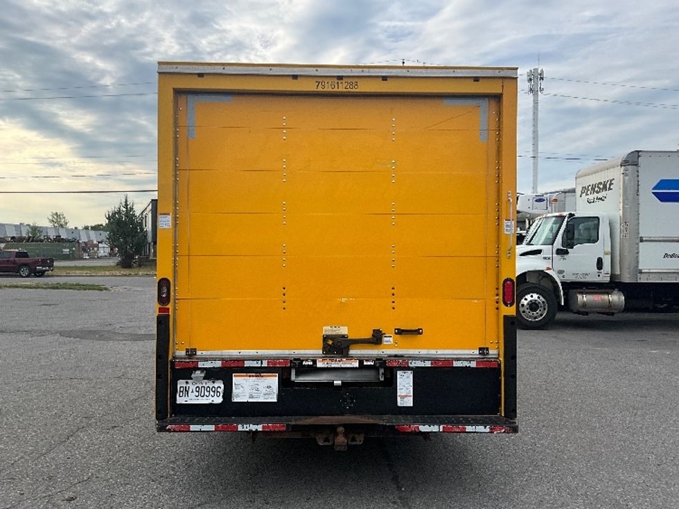 Light Duty Box Truck-Light and Medium Duty Trucks-Ford-2019-E350-Ottawa-ON-190,000\n\t\tkm-$ 25,000 - Image 8