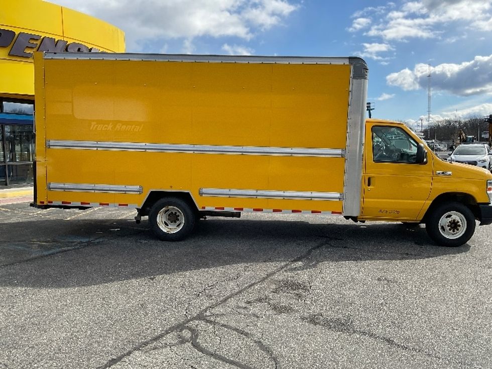 2019 Ford E350 Light Duty Box Truck