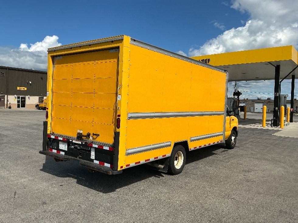 Light Duty Box Truck-Light and Medium Duty Trucks-Ford-2019-E350-Stoney Creek-ON-107,637\n\t\tkm-$ 31,500 - Image 13