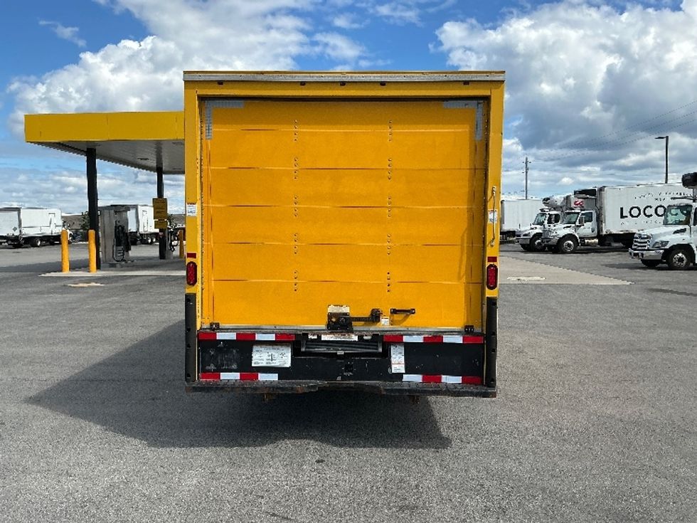 Light Duty Box Truck-Light and Medium Duty Trucks-Ford-2019-E350-Stoney Creek-ON-107,637\n\t\tkm-$ 31,500 - Image 7