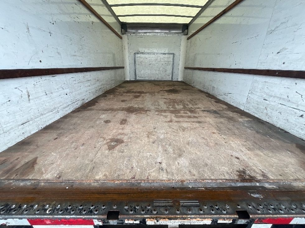 Light Duty Box Truck-Light and Medium Duty Trucks-Ford-2019-E350-Toronto-ON-115,101\n\t\tkm-$ 34,250 - Image 10