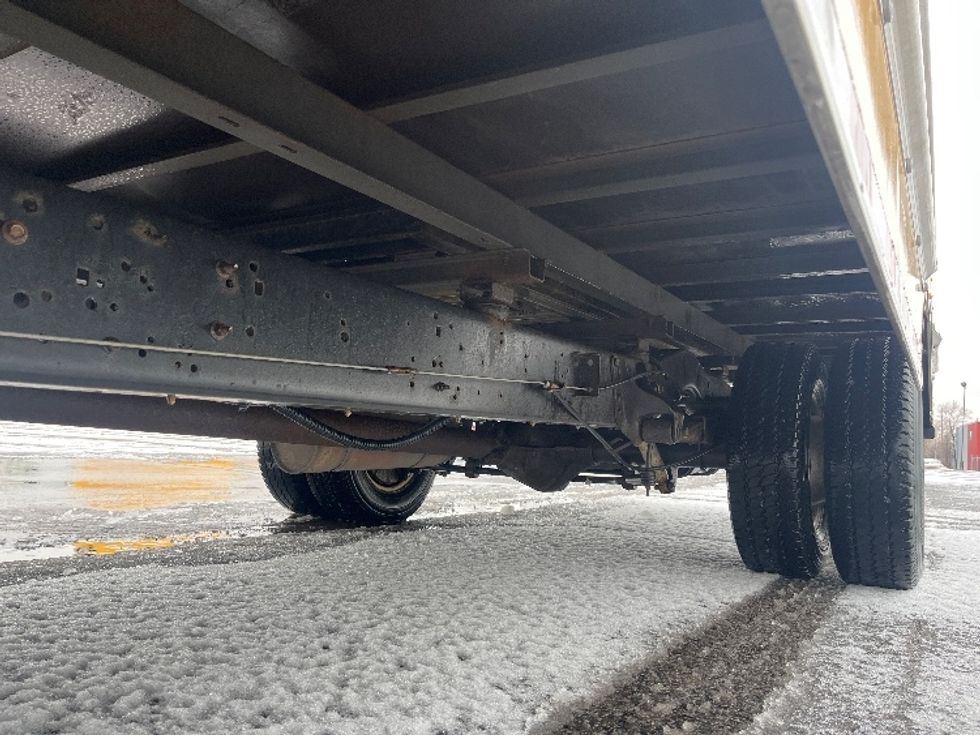 Light Duty Box Truck-Light and Medium Duty Trucks-Ford-2019-E350-Toronto-ON-115,101\n\t\tkm-$ 34,250 - Image 5