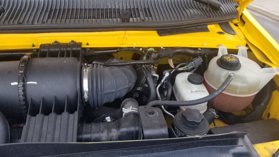 Light Duty Box Truck-Light and Medium Duty Trucks-Ford-2019-E350-Toronto-ON-179,372\n\t\tkm-$ 28,750 - Image 24