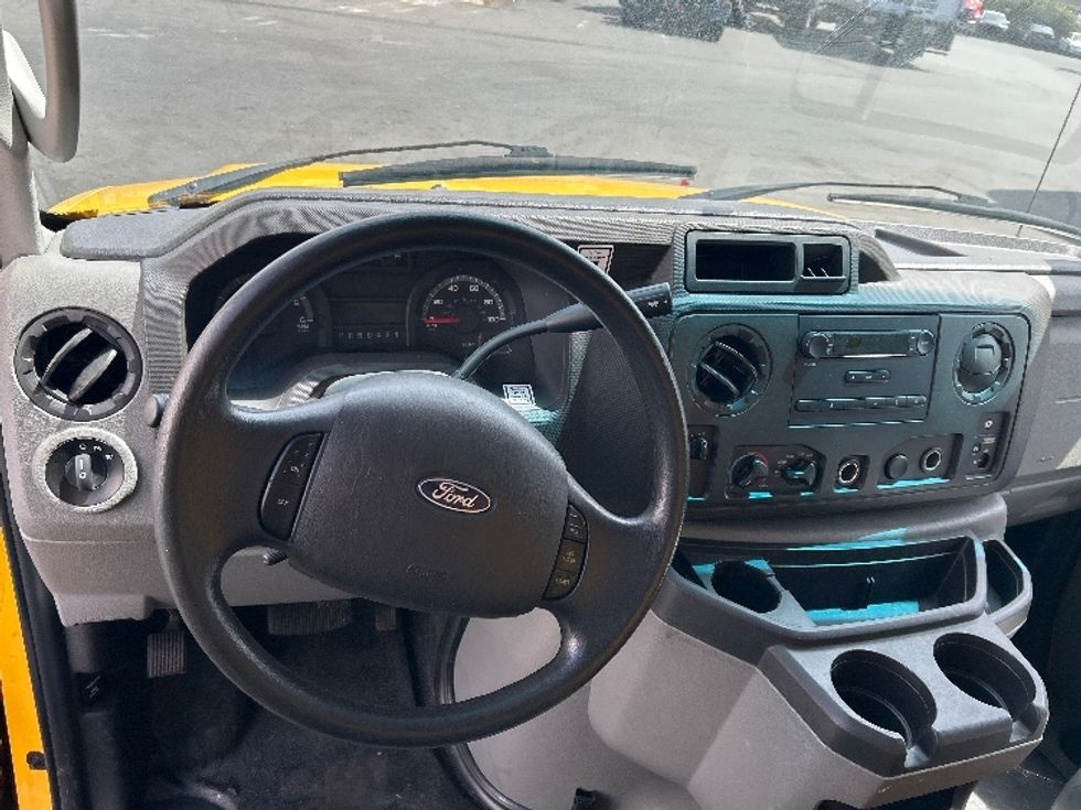 Light Duty Box Truck-Light and Medium Duty Trucks-Ford-2019-E350-West Sacramento-CA-98,061\n\t\tmiles-$ 23,500 - Image 18