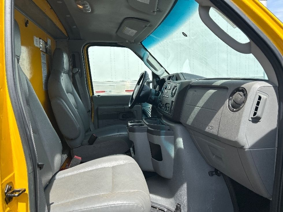 Light Duty Box Truck-Light and Medium Duty Trucks-Ford-2019-E350-West Sacramento-CA-98,061\n\t\tmiles-$ 23,500 - Image 22