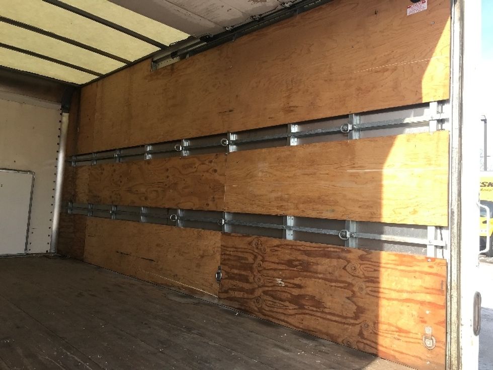 Light Duty Box Truck-Light and Medium Duty Trucks-Ford-2019-E450-Cambridge-ON-189,131\n\t\tkm-$ 31,250 - Image 12