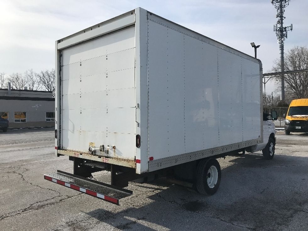 Light Duty Box Truck-Light and Medium Duty Trucks-Ford-2019-E450-Cambridge-ON-189,131\n\t\tkm-$ 31,250 - Image 13