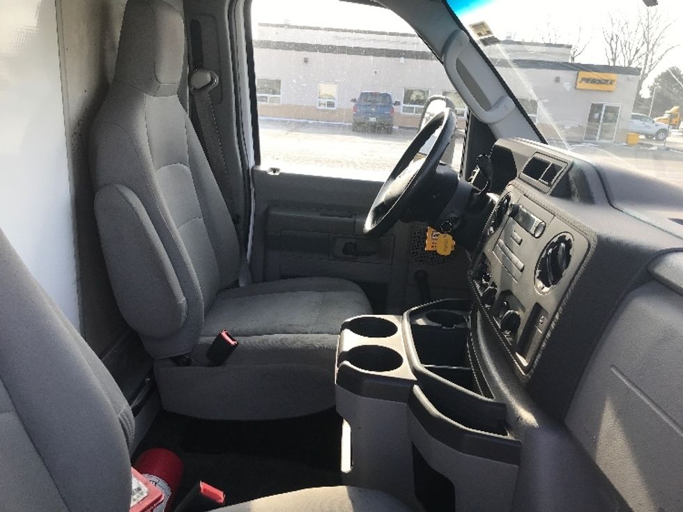 Light Duty Box Truck-Light and Medium Duty Trucks-Ford-2019-E450-Cambridge-ON-189,131\n\t\tkm-$ 31,250 - Image 20