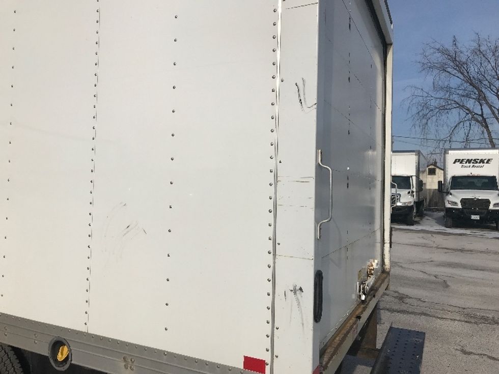 Light Duty Box Truck-Light and Medium Duty Trucks-Ford-2019-E450-Cambridge-ON-189,131\n\t\tkm-$ 31,250 - Image 23