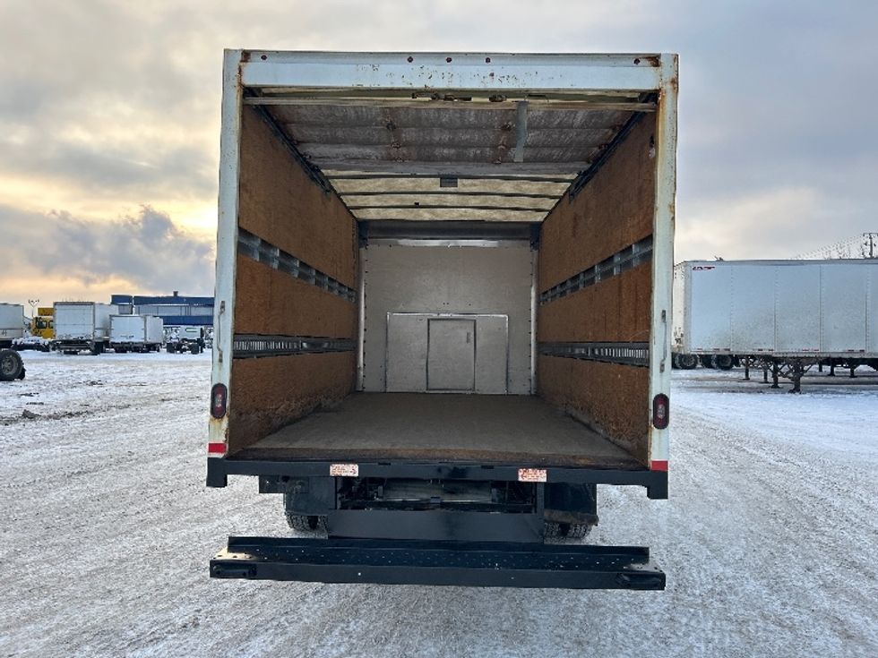 Light Duty Box Truck-Light and Medium Duty Trucks-Ford-2019-E450-Montreal-PQ-211,171\n\t\tkm-$ 29,250 - Image 8