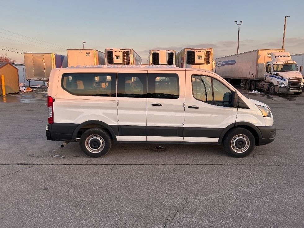 Light Duty Box Truck-Light and Medium Duty Trucks-Ford-2020-Transit 150-Piqua-OH-71,197\n\t\tmiles-$ 22,500 - Image 14