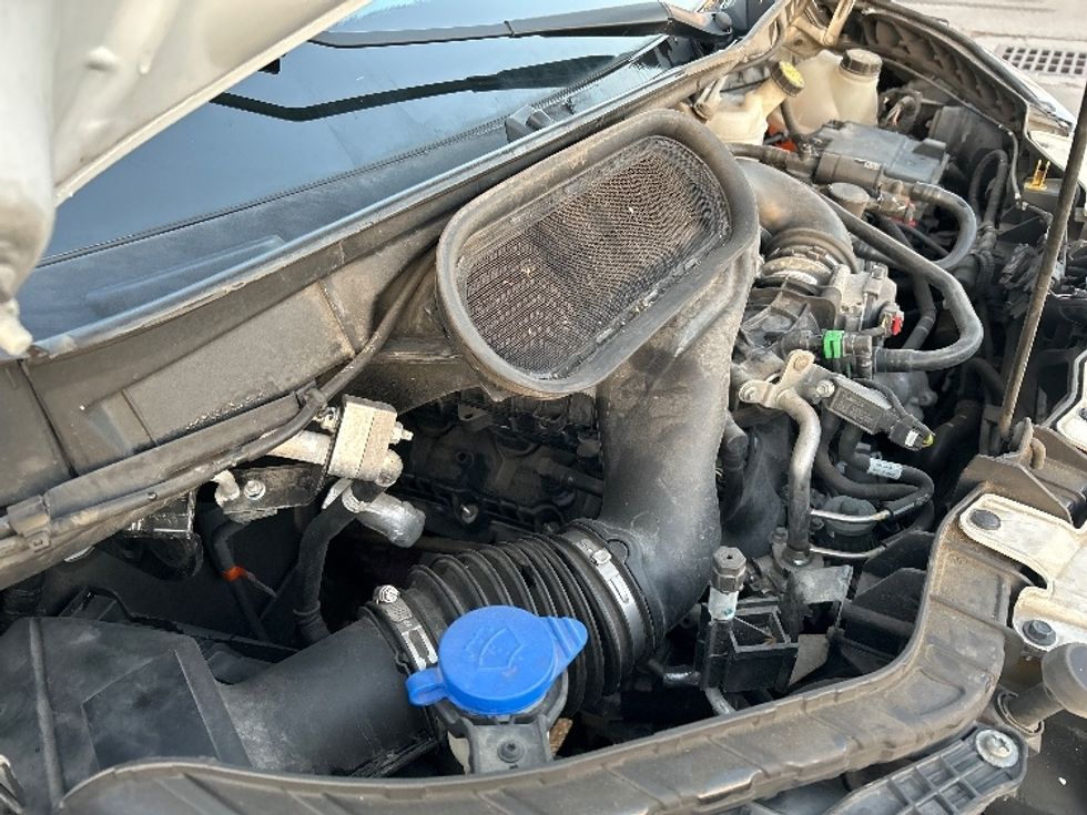 Light Duty Box Truck-Light and Medium Duty Trucks-Ford-2020-Transit 150-Piqua-OH-71,197\n\t\tmiles-$ 22,500 - Image 22