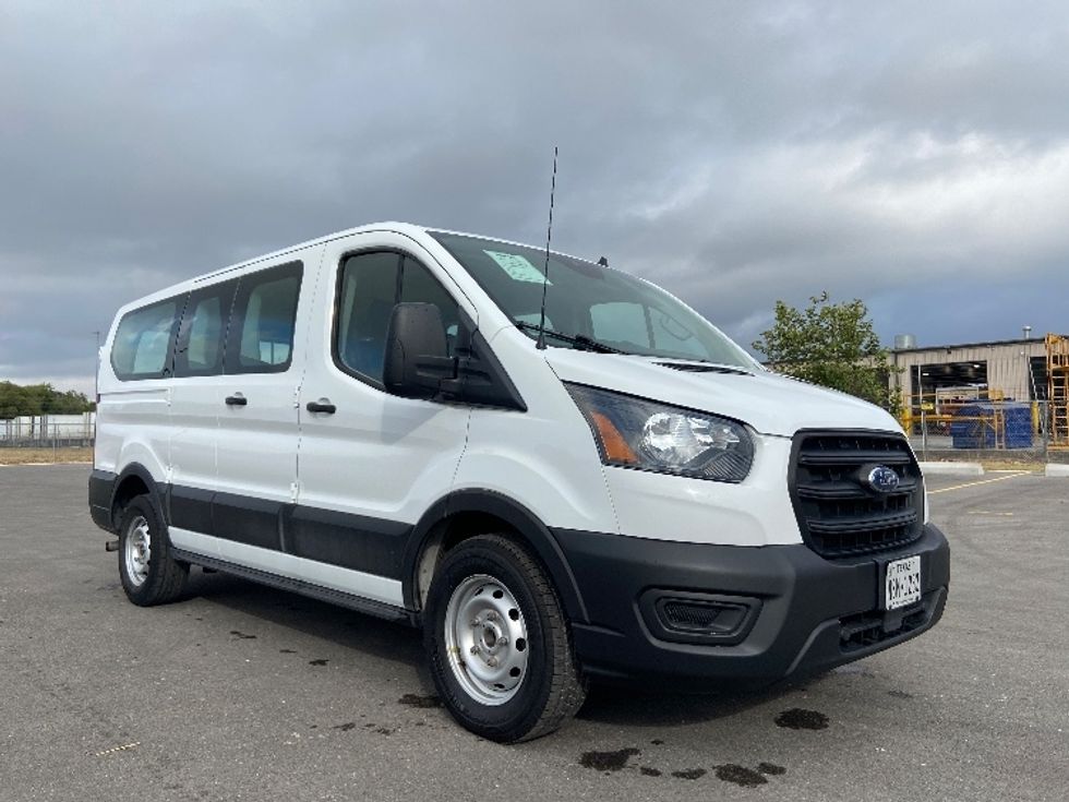 Light Duty Box Truck-Light and Medium Duty Trucks-Ford-2020-Transit 150-San Antonio-TX-32,754\n\t\tmiles-$ 30,750 - Image 1