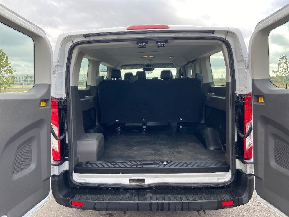 Light Duty Box Truck-Light and Medium Duty Trucks-Ford-2020-Transit 150-San Antonio-TX-32,754\n\t\tmiles-$ 30,750 - Image 9