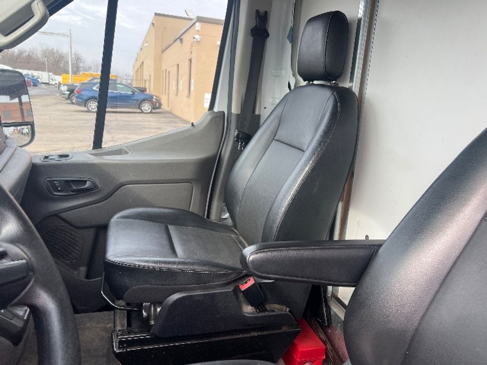 Light Duty Box Truck-Light and Medium Duty Trucks-Ford-2020-Transit 350-Rochester-NY-10,515\n\t\tmiles-$ 30,500 - Image 19