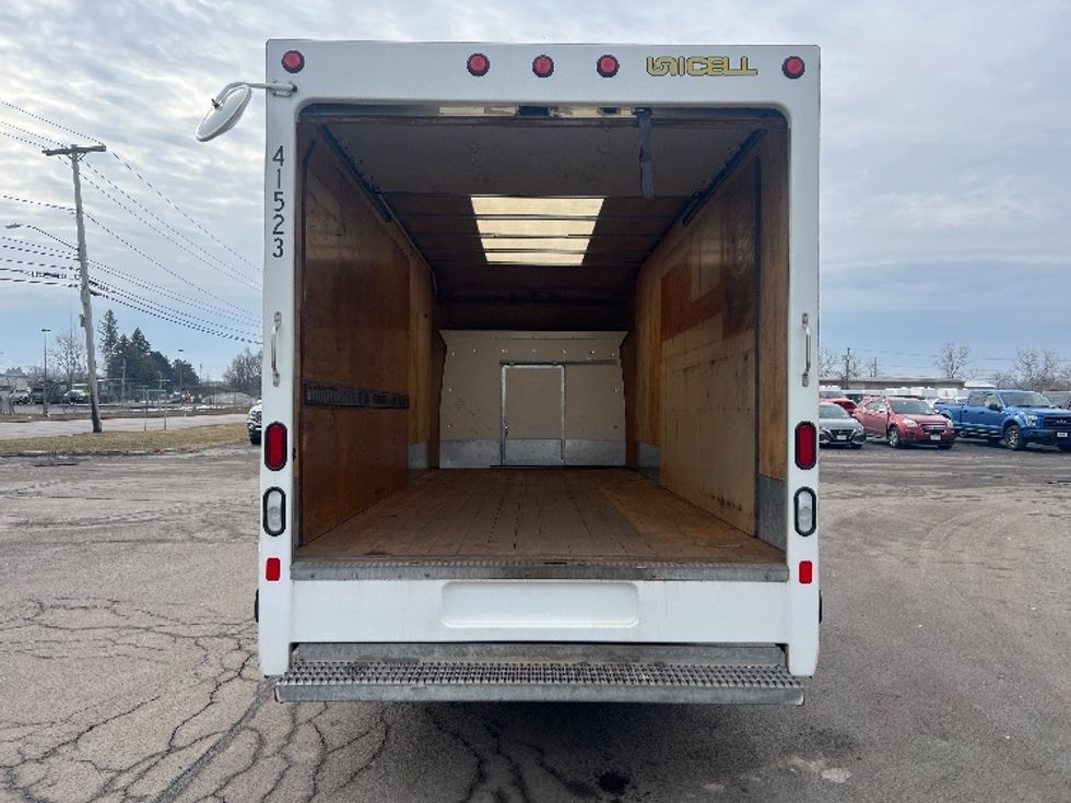Light Duty Box Truck-Light and Medium Duty Trucks-Ford-2020-Transit 350-Rochester-NY-10,515\n\t\tmiles-$ 30,500 - Image 8