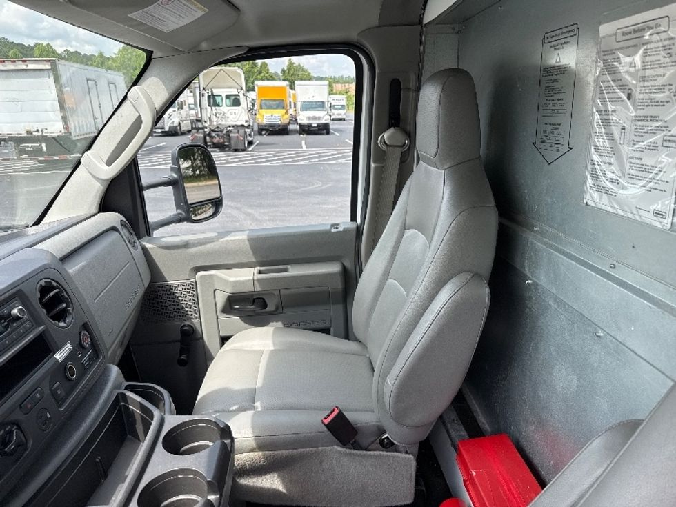 Light Duty Box Truck-Light and Medium Duty Trucks-Ford-2021-E350-Atlanta-GA-100,977\n\t\tmiles-$ 29,500 - Image 18