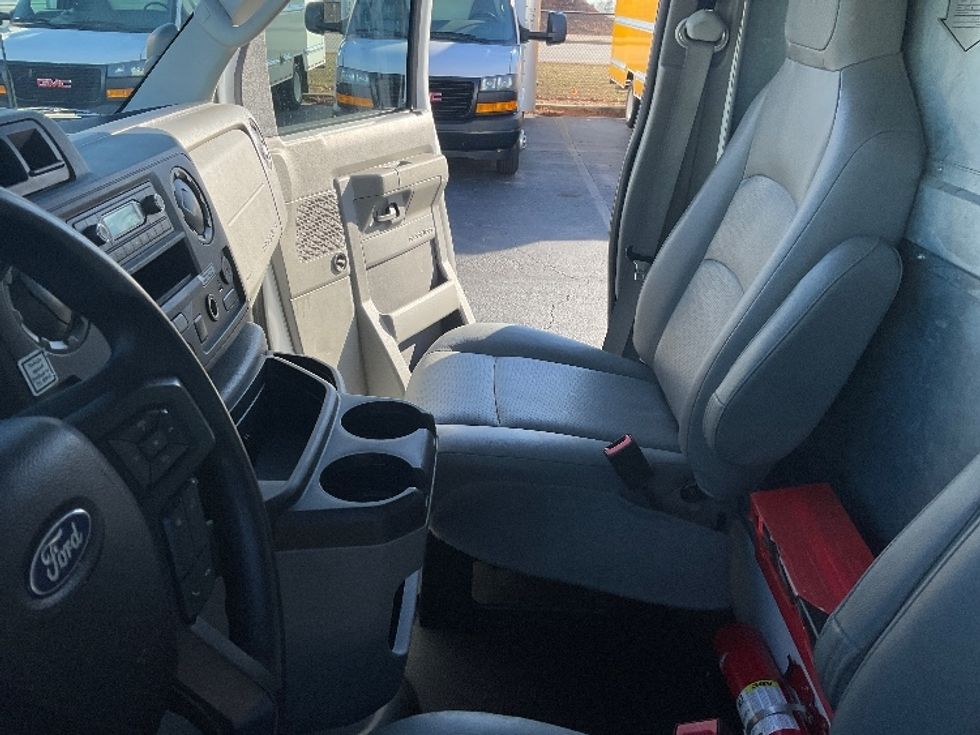 Light Duty Box Truck-Light and Medium Duty Trucks-Ford-2021-E350-Augusta-GA-116,443\n\t\tmiles-$ 27,000 - Image 19