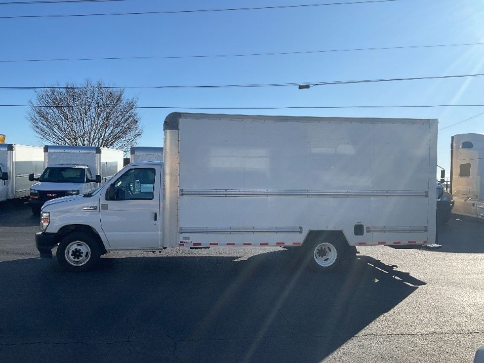 Light Duty Box Truck-Light and Medium Duty Trucks-Ford-2021-E350-Augusta-GA-116,443\n\t\tmiles-$ 27,000 - Image 4