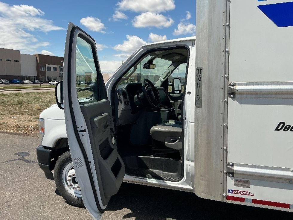 Light Duty Box Truck-Light and Medium Duty Trucks-Ford-2021-E350-Aurora-CO-81,946\n\t\tmiles-$ 32,000 - Image 16